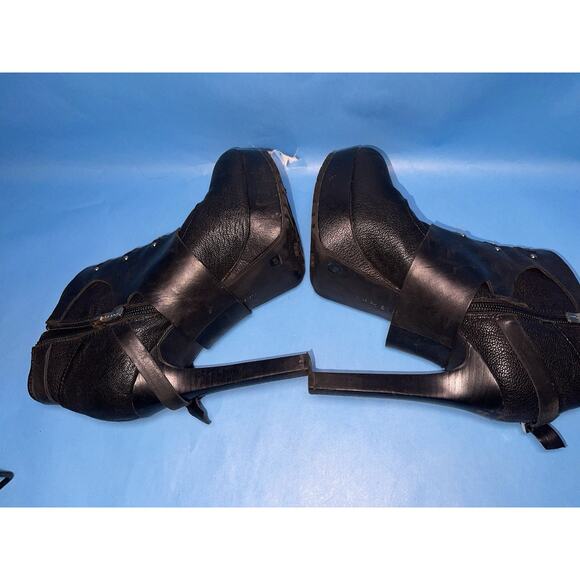 BCBGeneration Black Strappy Platform Ankle Boots Buckle Women’s 9M - Picture 5 of 9